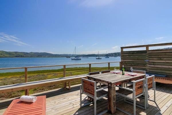 On The Water - Thesen Apartment Knysna Ngoại thất bức ảnh