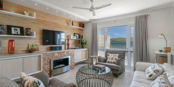 On The Water - Thesen Apartment Knysna Ngoại thất bức ảnh